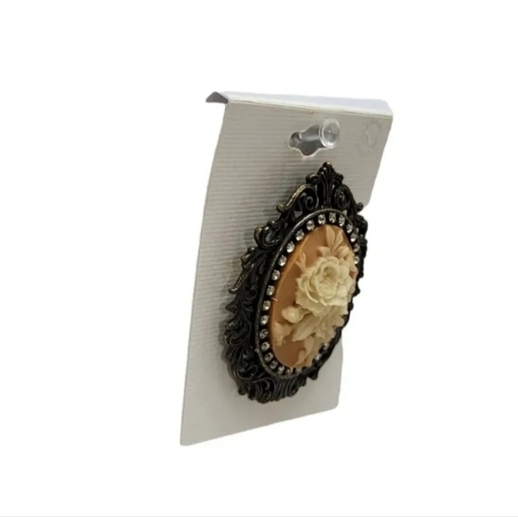 VTG STYLE Flower Cameo Brooch Metal Filigree Carved Noblesse Collection 2003 New - Picture 3 of 8